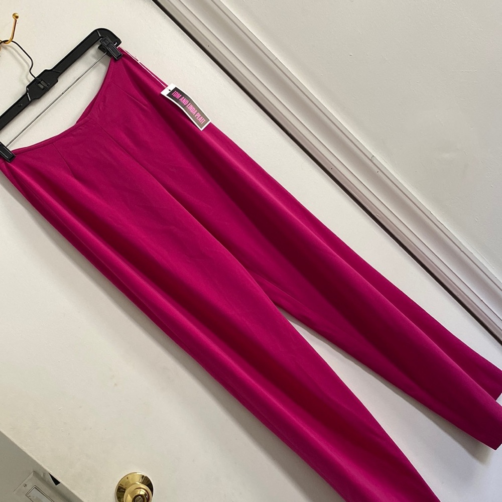 NEW! Tom and Linda Platt pink matte crepe pants size 8